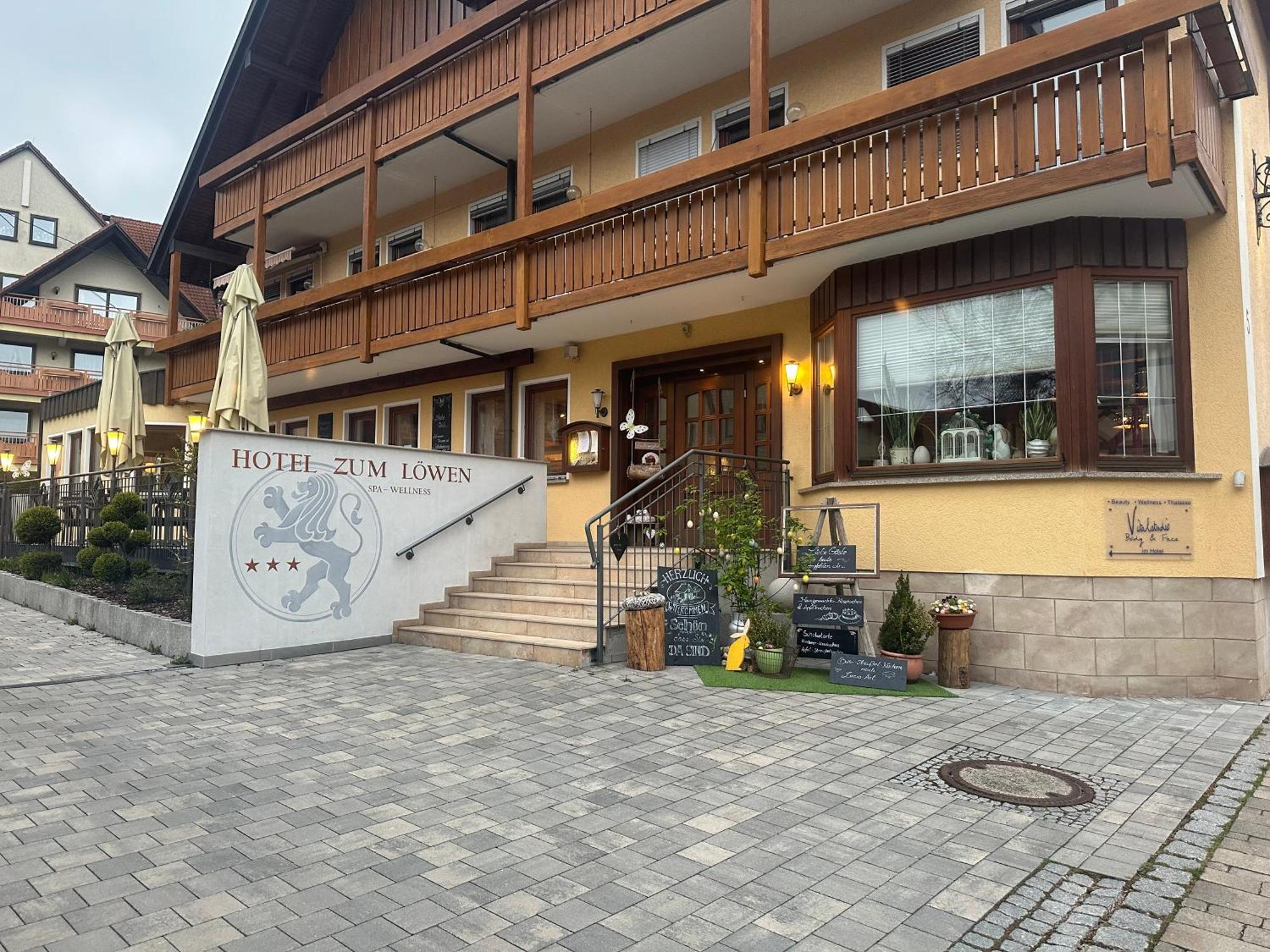 Gasthof - Hotel Zum Loewen Schwabthal Eksteriør billede