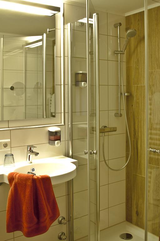 Gasthof - Hotel Zum Loewen Schwabthal Eksteriør billede